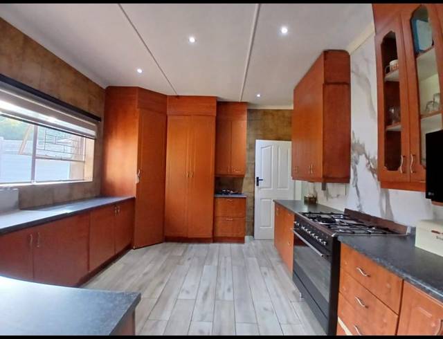 3 BEDROOM HOUSE FOR SALE IN ERMELO